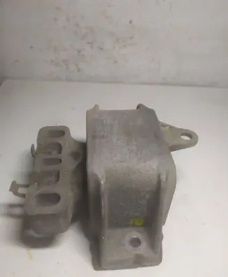 Volkswagen Golf IV Engine mount bracket 1J0199555