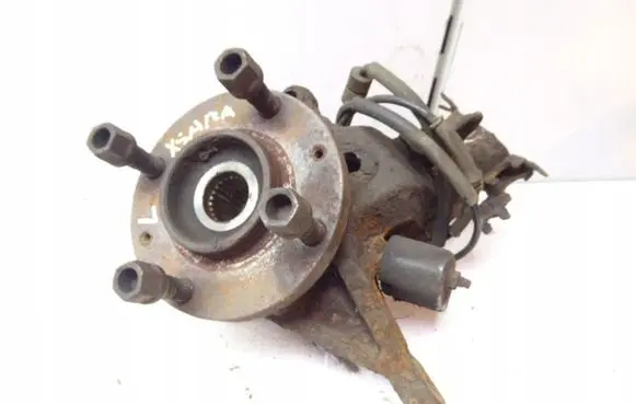 Citroen Xsara Picasso Front wheel hub spindle knuckle