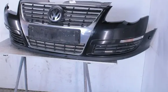 Volkswagen PASSAT B6 Front bumper 3C0807221C