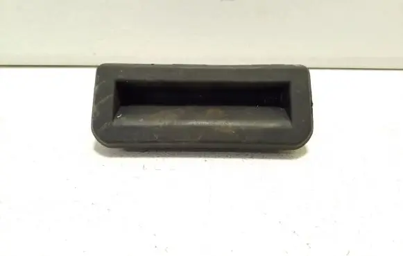 Tailgate opening switch