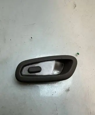 Toyota Avalon XX20 Rear seat light 1028991