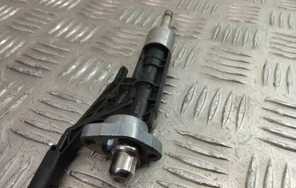 BMW X3 G01 Fuel injector 0261500541