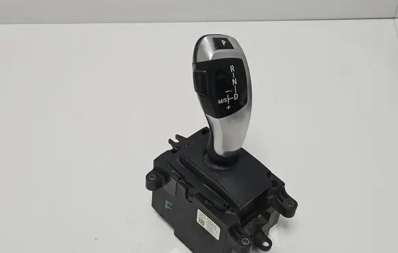 BMW 5 F10 F11 Gear shifter/selector 9218101 1001996903