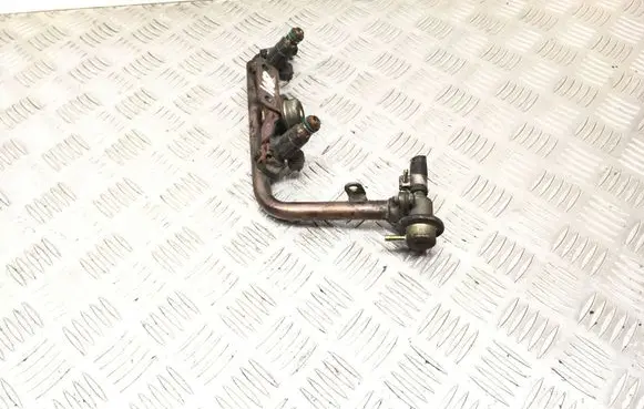 Subaru Legacy Fuel injector 0014820 FBJC101