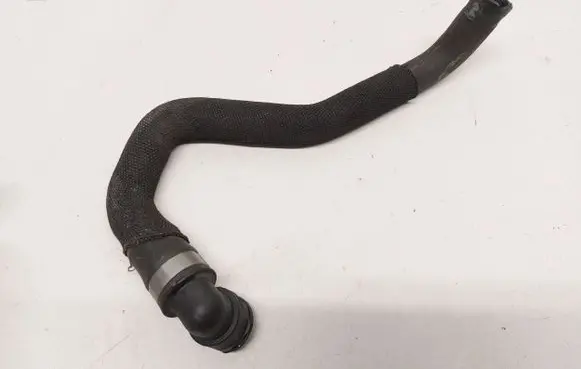Mercedes-Benz CLA C117 X117 W117 Engine coolant pipe/hose A1765011282