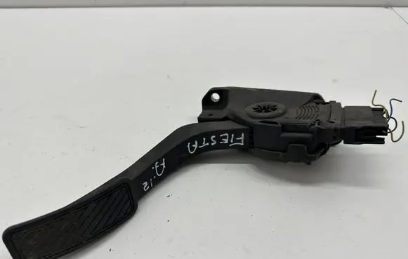 Ford Fiesta Accelerator throttle pedal 8V219F836AB