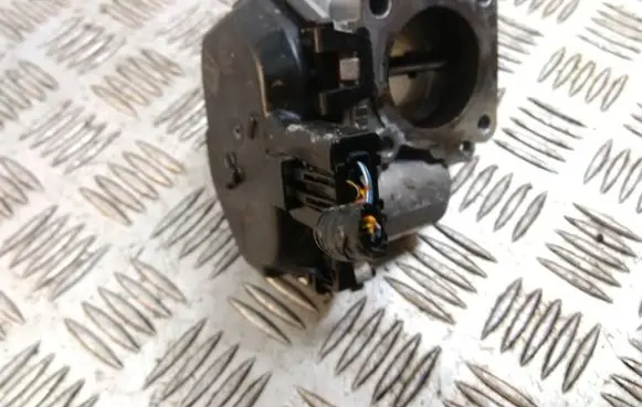 Ford Focus Electric throttle body valve 9807238580
