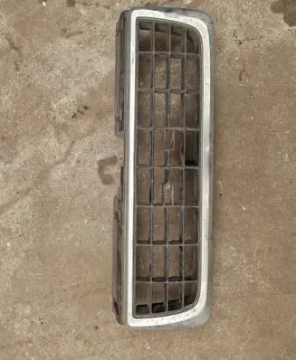 Opel Monterey Front grill