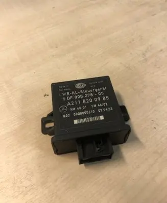 Mercedes-Benz E W211 Light module LCM A2118200985