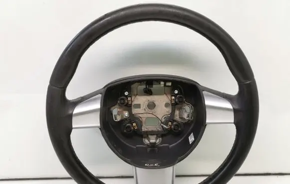 Ford Focus Steering wheel 4M513600EL3ZHE 61635004A00 27573RC10514637
