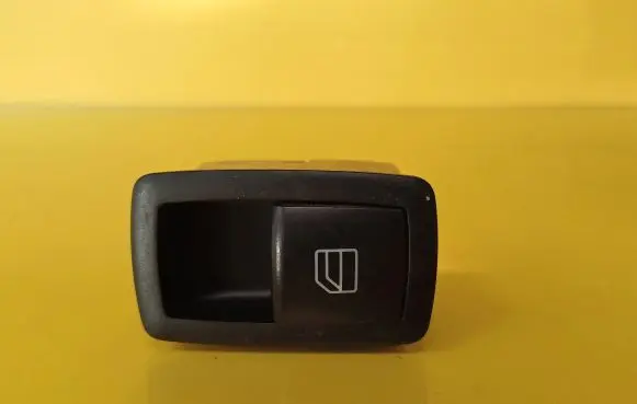Mercedes-Benz A W169 Electric window control switch A1698205210