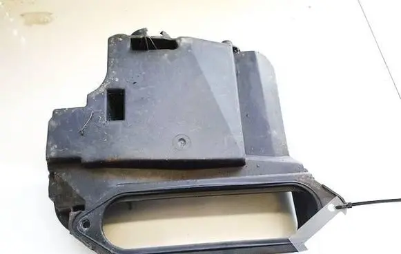 Volkswagen PASSAT B5 Other exterior part 8D1907355B