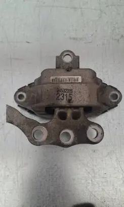 Opel Mokka X Engine mount bracket 94532315