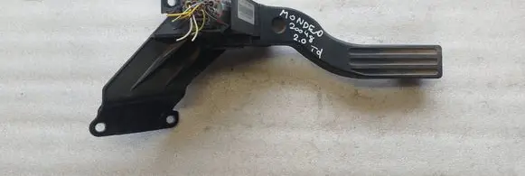 Ford Mondeo Mk III Accelerator throttle pedal 2S719F836DA