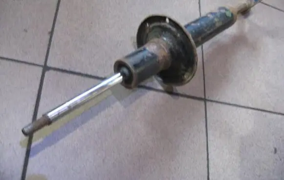 Front shock absorber/damper