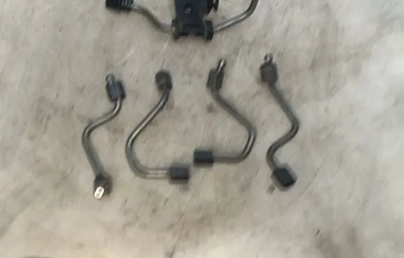 Hyundai Tucson TL Fuel injector supply line/pipe