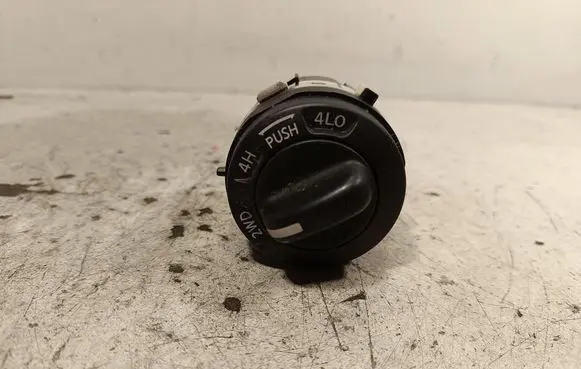 Nissan Navara D40 Differential lock switch 