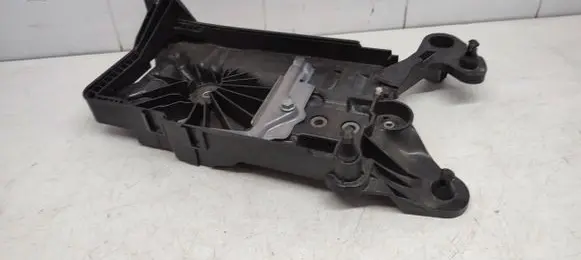 Battery tray