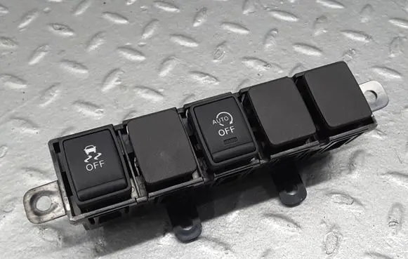 Nissan Pulsar A set of switches 689TU3ZL0A 4518K1 4427K1