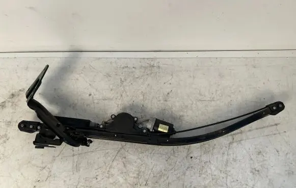 Chrysler Pacifica Sliding door motor assembly 68186016AEA