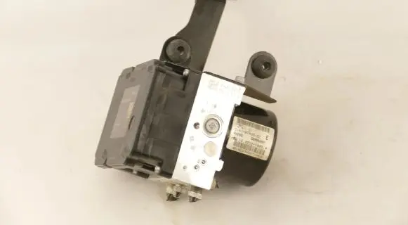 Ford Kuga II ABS Pump CV612C405EC 615A180062F