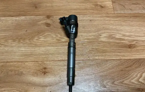 Honda Civic Fuel injector 0445110