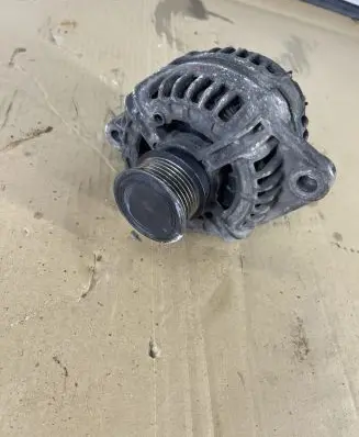 Opel Zafira B Generator/alternator