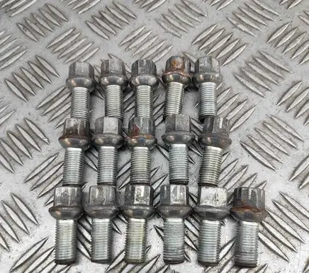 Nuts/bolts