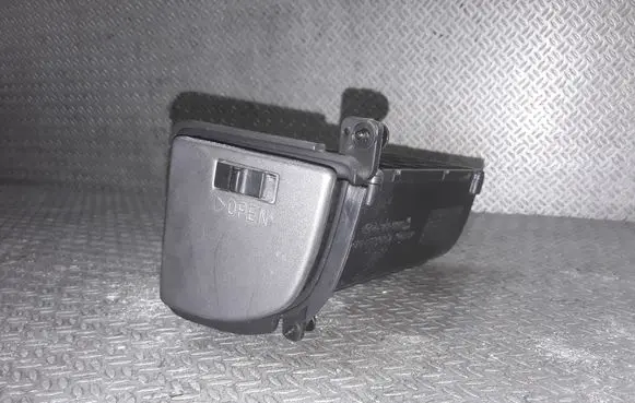 Hyundai Matrix Dashboard storage box/compartment 84746317000