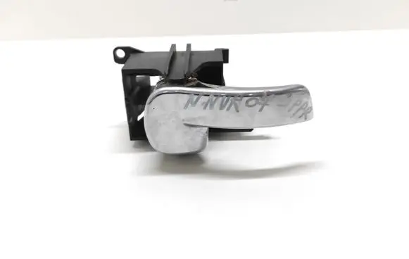 Nissan Navara D40 Front door interior handle
