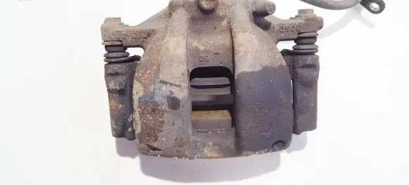 Honda CR-V Front brake caliper