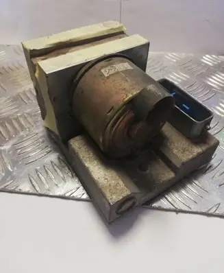 Mazda 323 F ABS Pump BJ4A676E0