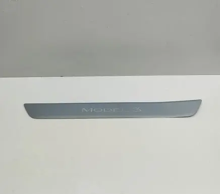 Tesla Model 3 Front sill trim cover 109084400C