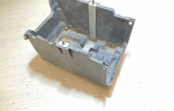 Ford Fiesta Battery box tray 