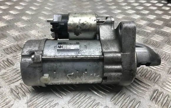 Toyota Auris E180 Starter motor 281000N121