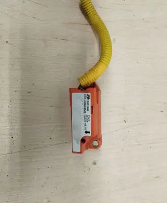 Hyundai Santa Fe Airbag deployment crash/impact sensor 9592026000 5WK42935 38020412