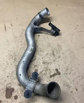 Volkswagen PASSAT B6 Intercooler hose/pipe 1K0129561A 1K0129617G