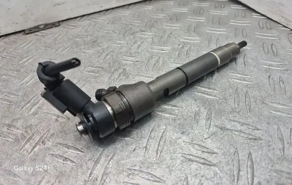 Fuel injector