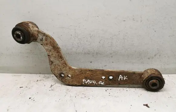 Toyota RAV 4 (XA30) Rear suspension control arm 