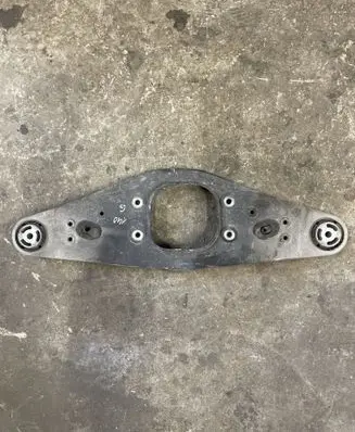 Mercedes-Benz E W211 Rear differential/diff mount bracket A2303521806