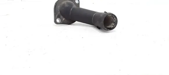 Volkswagen PASSAT B6 Engine coolant pipe/hose