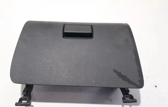 Ford Focus Glove box