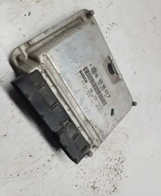 Volkswagen Golf IV Engine control unit/module 038906019DF 28SA4835 0281010497