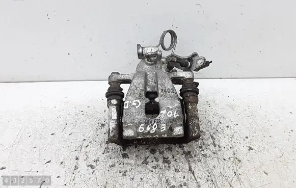 Ford Kuga I Rear brake caliper