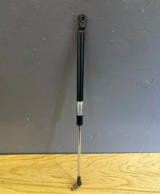 Suzuki Grand Vitara II Tailgate strut 