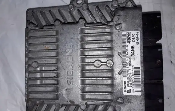 Ford Focus Engine control unit/module 5SW40303JT 4M5112A650JK SID202