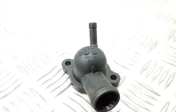 Skoda Octavia Mk3 (5E) Engine coolant pipe/hose 04L121131AA