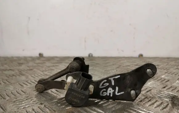 Toyota GT 86 Headlight/headlamp level sensor B1305541 6D0412