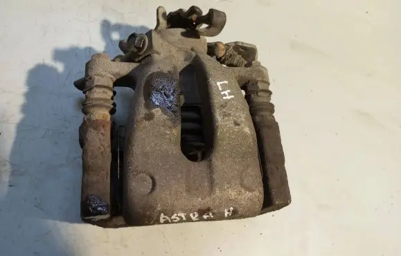 Opel Astra H Rear brake caliper