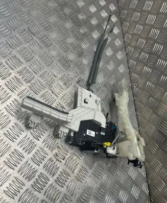 Hyundai Santa Fe Front door lock 81310S1200